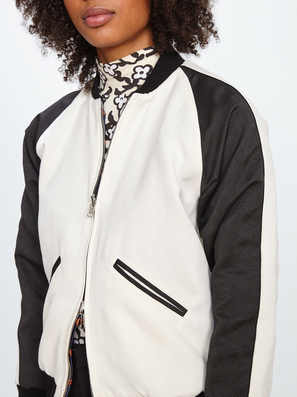 Nikki Chasin CAPTAIN REVERSIBLE BOMBER / OCHRE FLORAL JACQUARD Nikki Chasin CAPTAIN REVERSIBLE BOMBER / OCHRE FLORAL JACQUARD