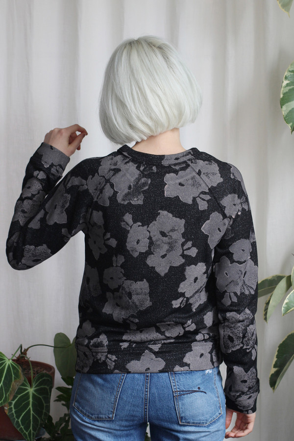 Calder Blake Eleanor Sweatshirt in Lily Print Calder Blake Eleanor Sweatshirt in Lily Print