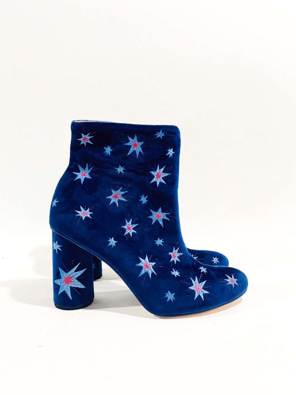 glow pointed toe bootie
