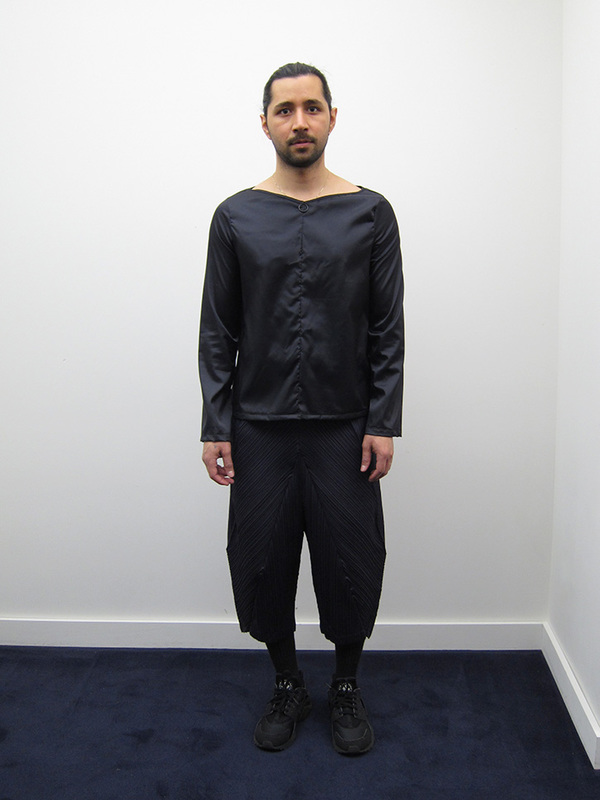 Kahle High V-Neck L/S Tee Kahle High V-Neck L/S Tee