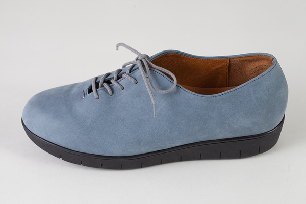 HOPP Ocean and White Nubuck Essential Oxford HOPP Ocean and White Nubuck Essential Oxford
