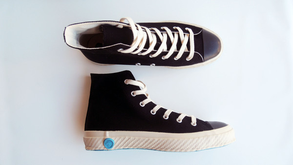 Unisex Shoes Like Pottery High Tops - Black Unisex Shoes Like Pottery High Tops - Black