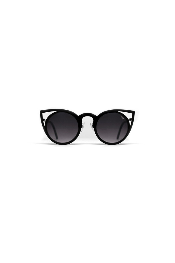 QUAY AUSTRALIA Invader Sunglasses - Black QUAY AUSTRALIA Invader Sunglasses - Black