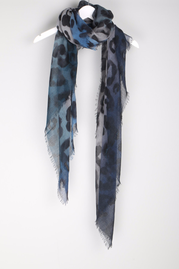 Franco Ferrari Evans Wash Scarf Animal Blue Franco Ferrari Evans Wash Scarf Animal Blue