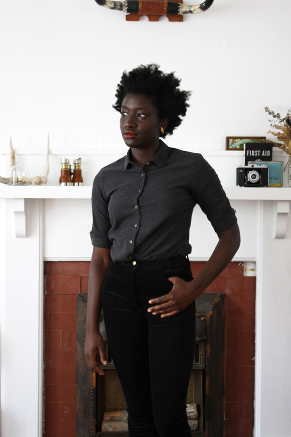 Betina Lou Pegg Blouse Charcoal Betina Lou Pegg Blouse Charcoal