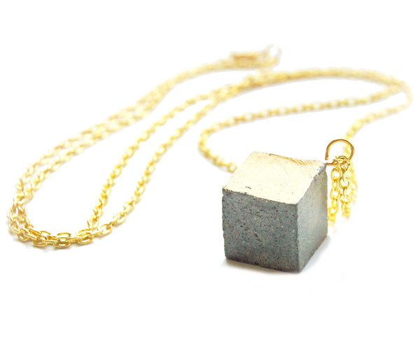 Maple & Mauve Gold Leaf Diamond Necklace Maple & Mauve Gold Leaf Diamond Necklace
