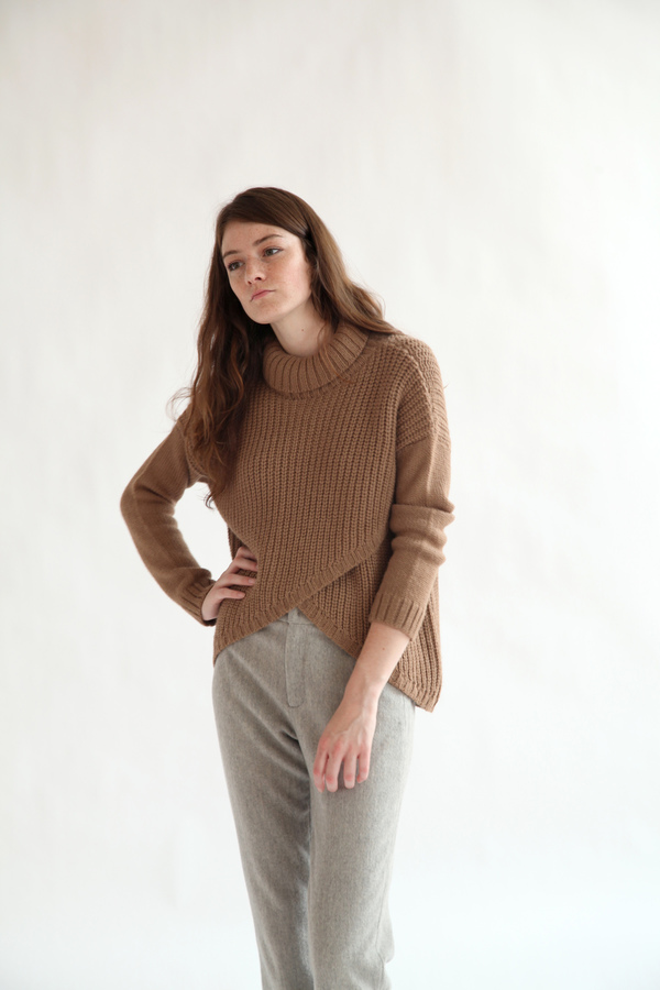 Kordal Owyn Sweater | Camel Kordal Owyn Sweater | Camel