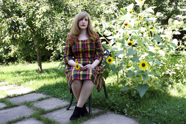 Birds of North America Wood Rail Dress (Buchanan Plaid) Birds of North America Wood Rail Dress (Buchanan Plaid)