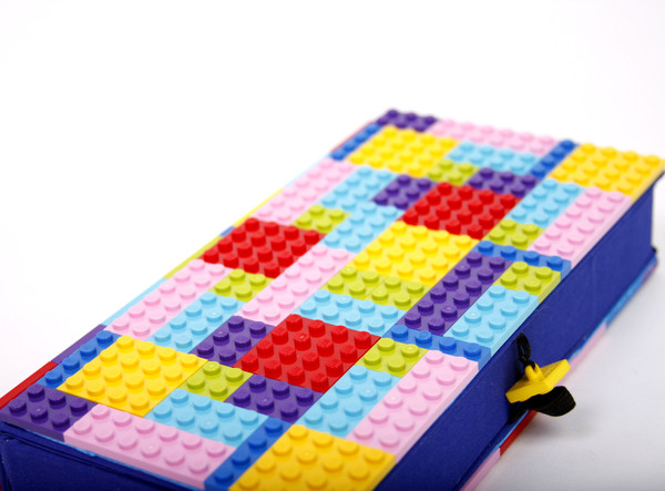 Chick Lit Designs LEGO Clutch Chick Lit Designs LEGO Clutch