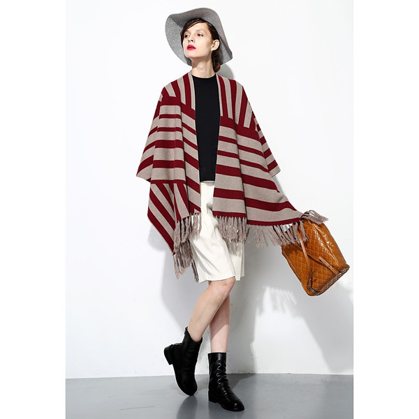 Super Warm Fringe Cape Super Warm Fringe Cape