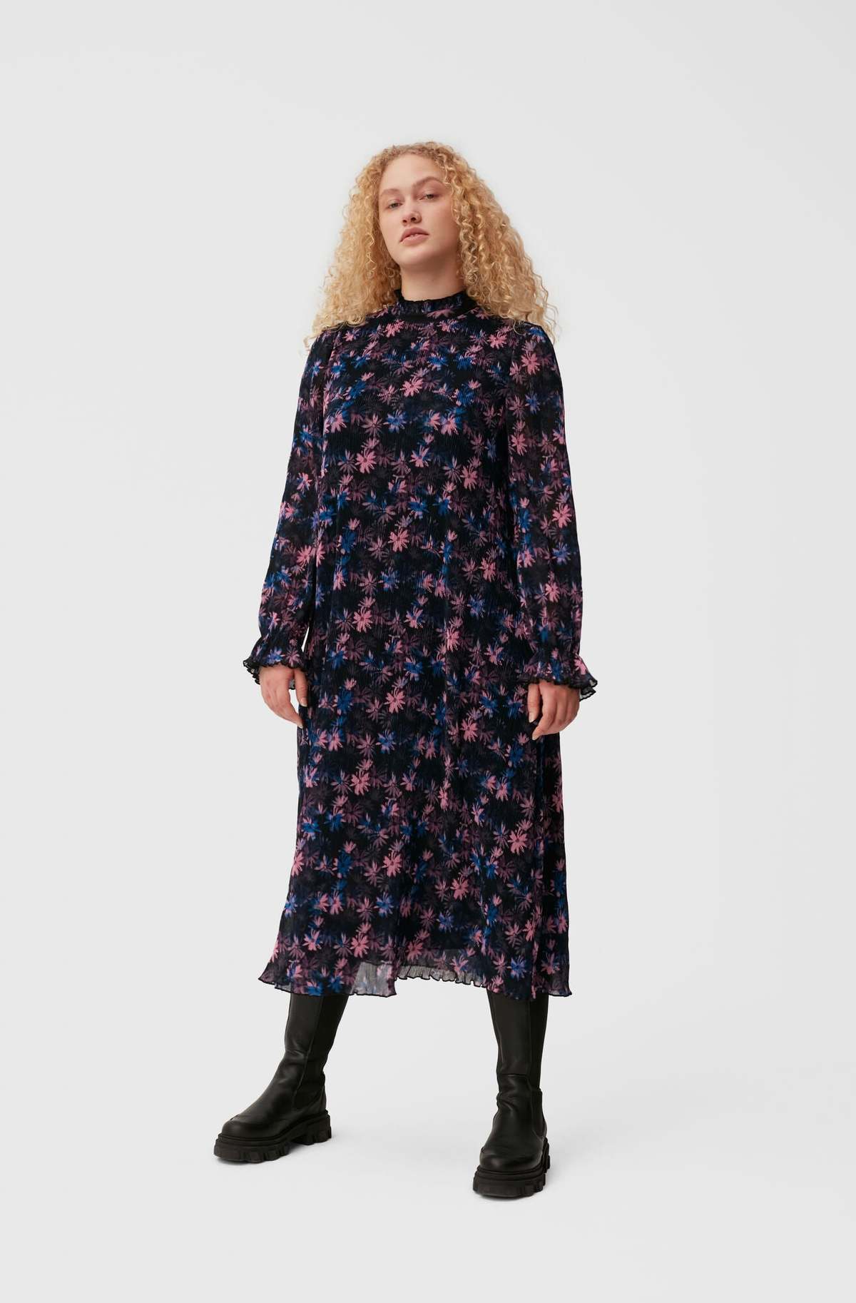 Ganni Pleated Midi Dress Daisy Spray Lilac Sachet Garmentory