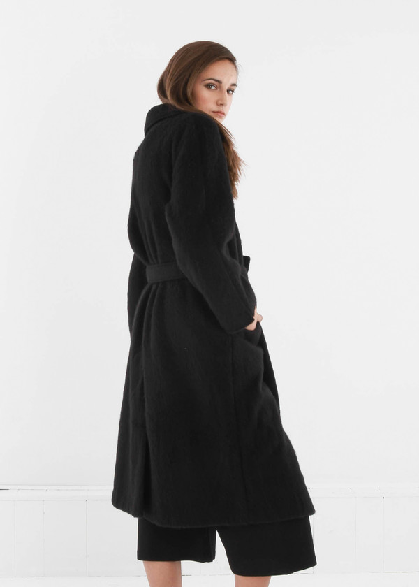 Baserange Black Pyrénées Coat Baserange Black Pyrénées Coat